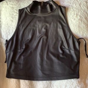⭐️3/$20⭐️ Sleeveless, black, zip up crop top
